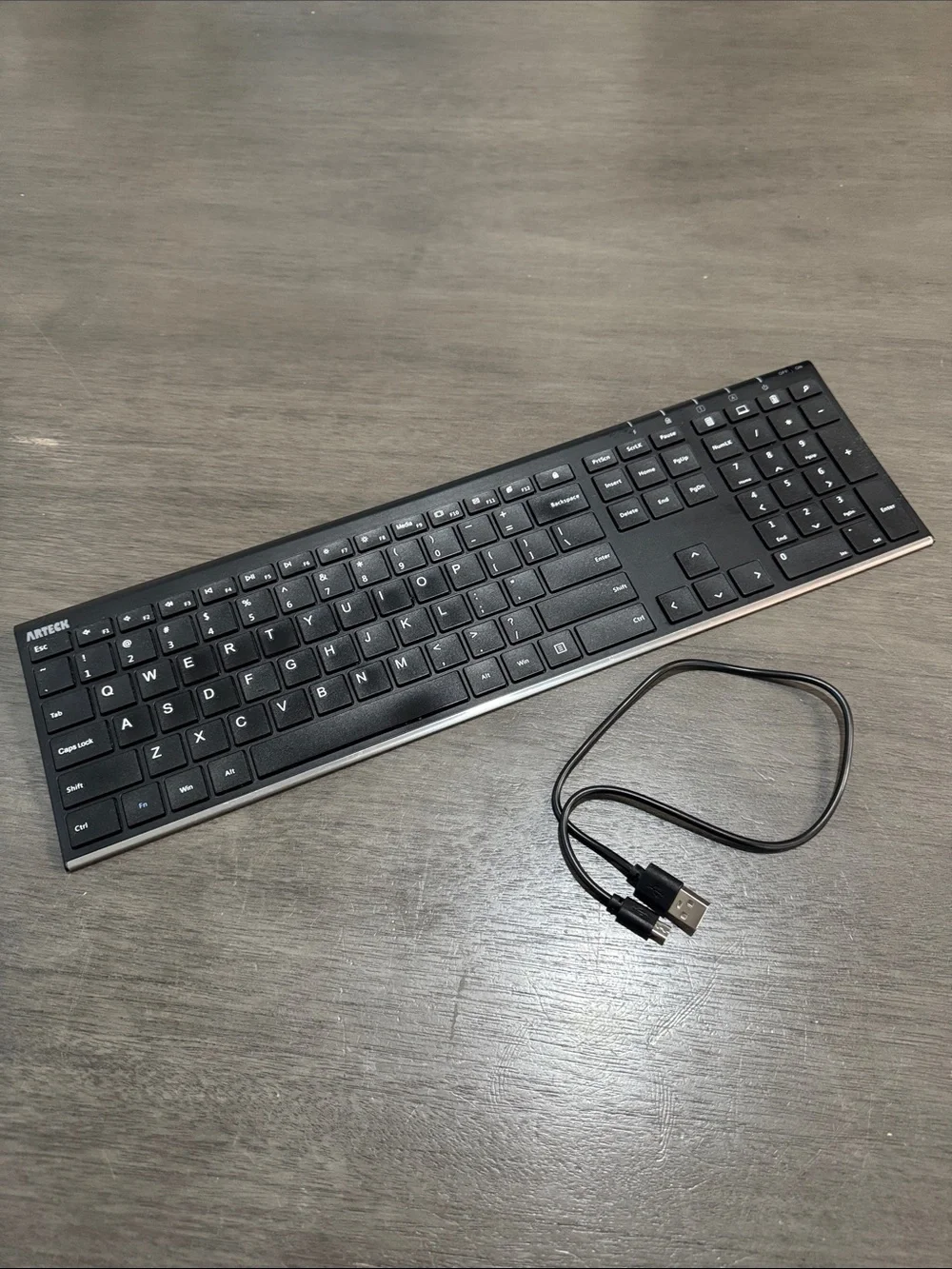 Slim Wireless Full Size Keyboard - Black